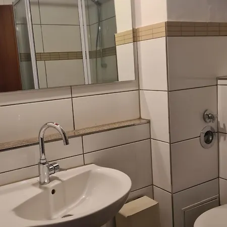 Asiek Maisonette *